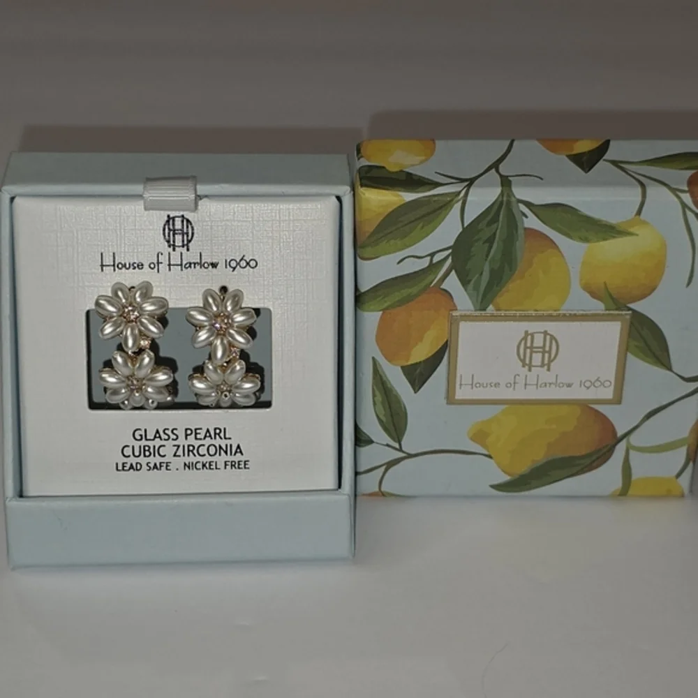 House of Harlow 1960 Gold and Pearl Flower‎ Hoop Earrings New